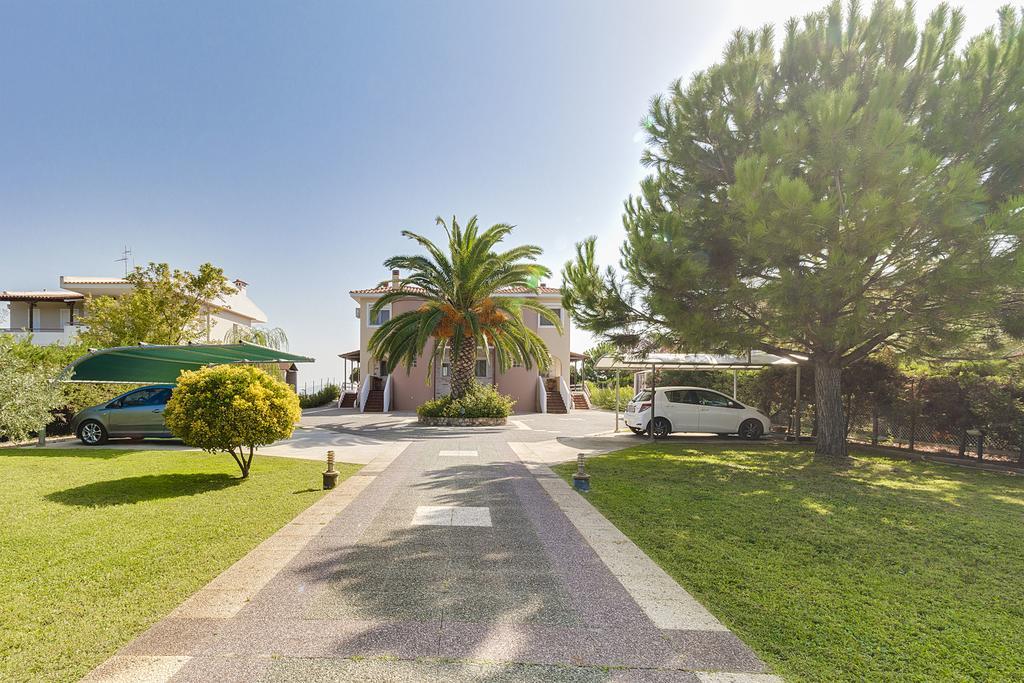 Villa Nefeli - Akti Salonikiou A Ájosz Nikólaosz Kültér fotó